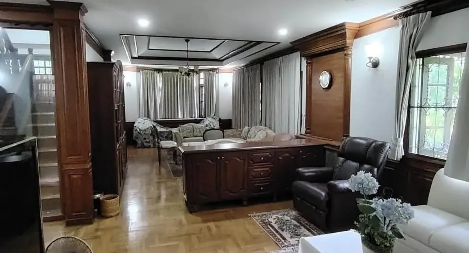 For rent 4 bedrooms house in Mueang Chiang Mai, Chiang Mai