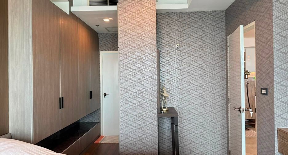 À vendre 1 chambre condo à Sathon, Bangkok