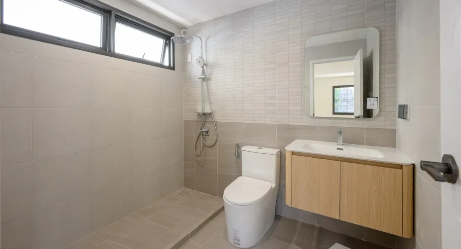 Haus zum Kauf mit 4 Zimmer in Bang Na, Bangkok
