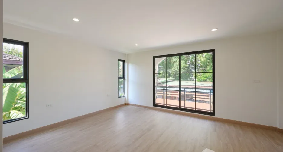 Haus zum Kauf mit 4 Zimmer in Bang Na, Bangkok