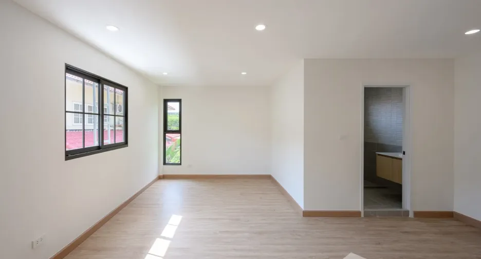 Haus zum Kauf mit 4 Zimmer in Bang Na, Bangkok