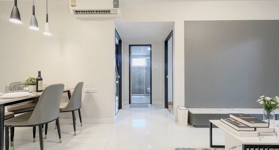 For sale 2 bedrooms condo in Huai Khwang, Bangkok