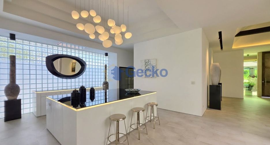 Haus zum Kauf mit 4 Zimmer in Bang Lamung, Chonburi
