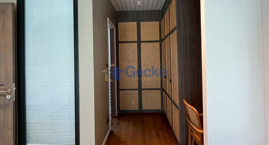 Casa en alquiler de 4 habitaciones en Bang Lamung, Chonburi
