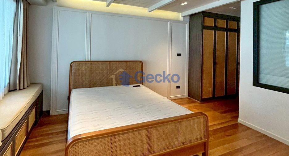 Casa en alquiler de 4 habitaciones en Bang Lamung, Chonburi