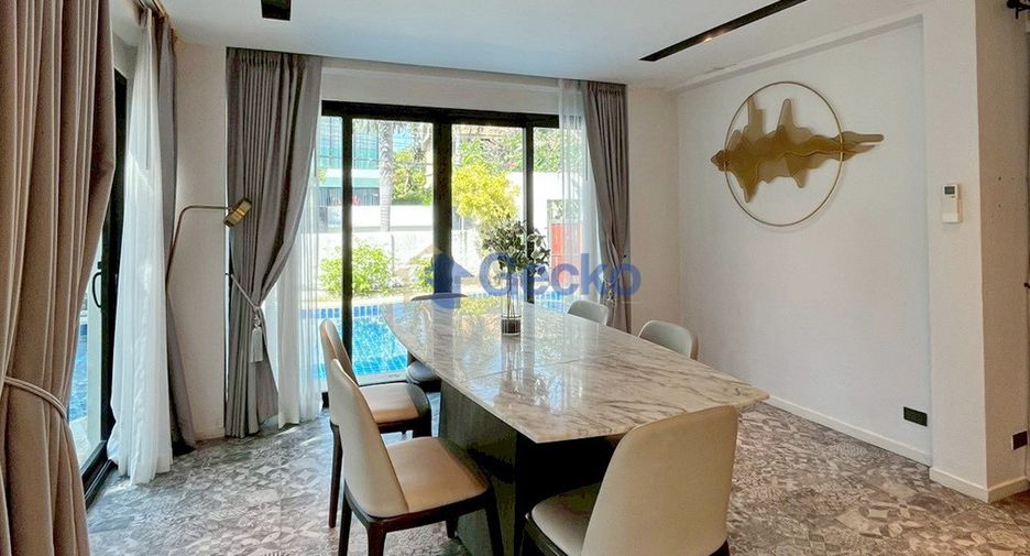 Casa en alquiler de 4 habitaciones en Bang Lamung, Chonburi