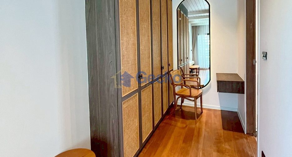 Casa en alquiler de 4 habitaciones en Bang Lamung, Chonburi
