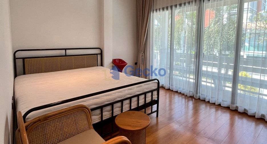 Casa en alquiler de 4 habitaciones en Bang Lamung, Chonburi
