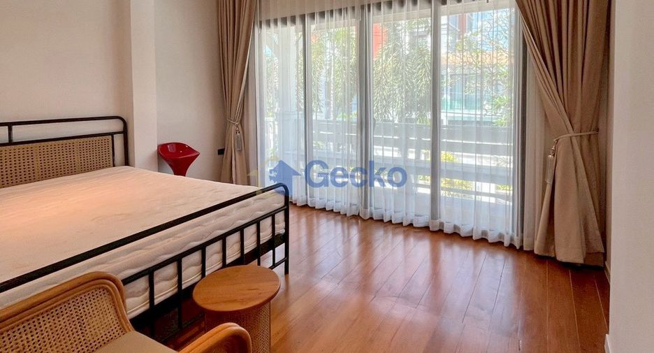 Casa en alquiler de 4 habitaciones en Bang Lamung, Chonburi