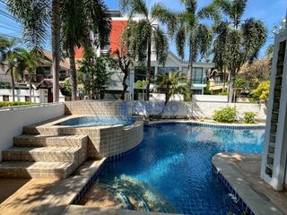 Casa en alquiler de 4 habitaciones en Bang Lamung, Chonburi