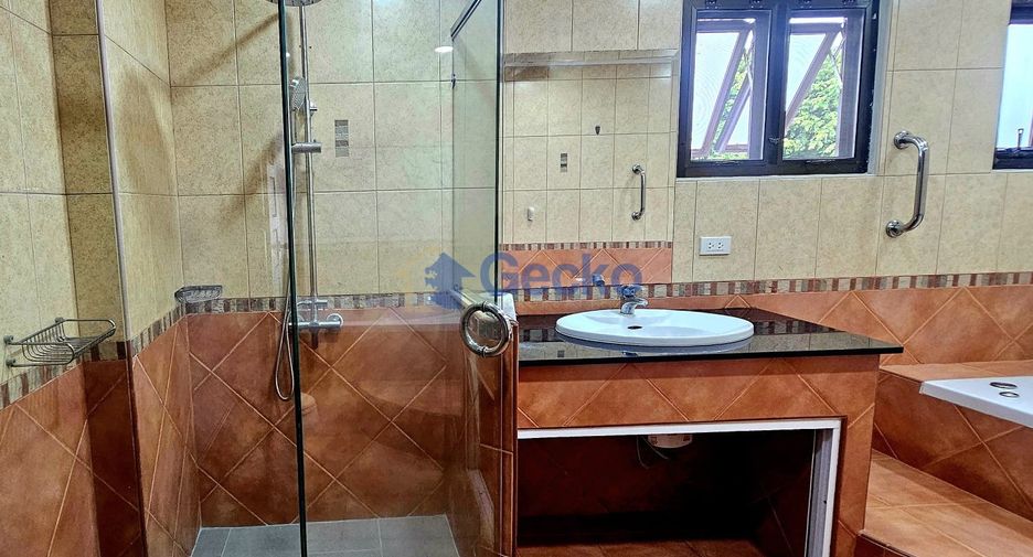 For rent and for sale 1 bed condo in Bang Lamung, Chonburi