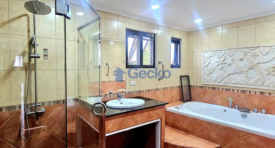 For rent and for sale 1 bed condo in Bang Lamung, Chonburi