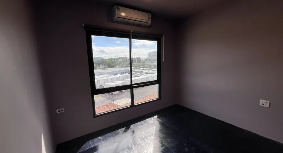 Продажа 1 кровать кондо в Mueang Samut Sakhon, Самутсакхон