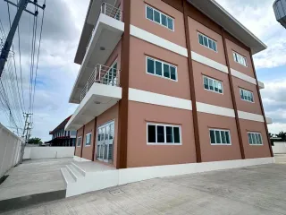 Casa en alquiler de estudio en Sam Phran, Nakhon Pathom