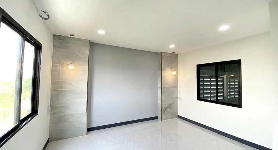 For rent 2 bedrooms house in Lat Lum Kaeo, Pathum Thani