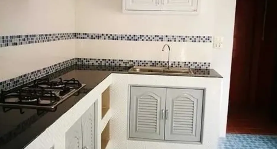 Oficina en alquiler de 3 habitaciones en Phra Khanong, Bangkok