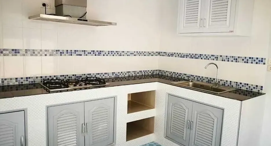 Oficina en alquiler de 3 habitaciones en Phra Khanong, Bangkok