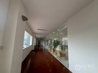 Gewerbefläche zur Miete in Watthana, Bangkok