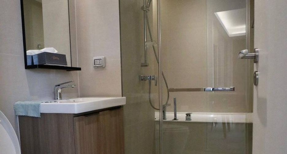 À louer et à vendre 1 chambre condo à Watthana, Bangkok