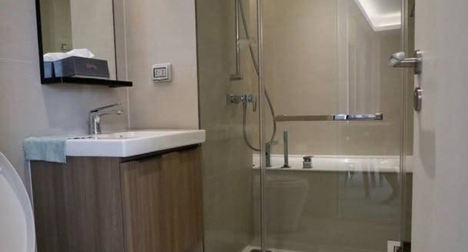 À louer et à vendre 1 chambre condo à Watthana, Bangkok