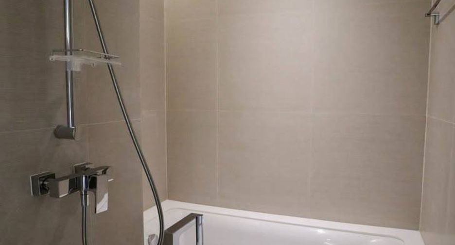 À louer et à vendre 1 chambre condo à Watthana, Bangkok
