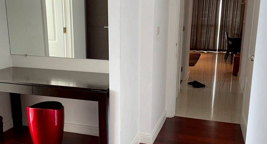 Wohnung zur Miete mit 2 Zimmer in Pathum Wan, Bangkok