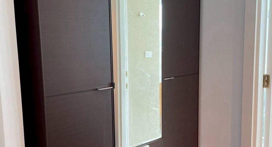 Wohnung zur Miete mit 2 Zimmer in Pathum Wan, Bangkok