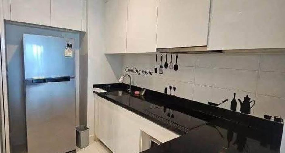 Condo en alquiler de 3 habitaciones en Khlong Toei, Bangkok