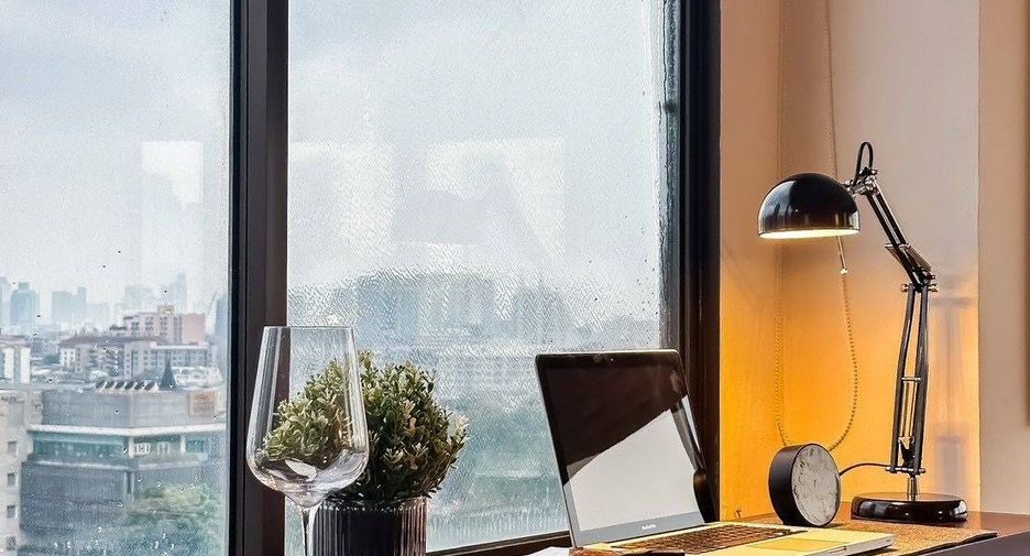 Продажа 2 спальни кондо в Сатхон, Бангкок