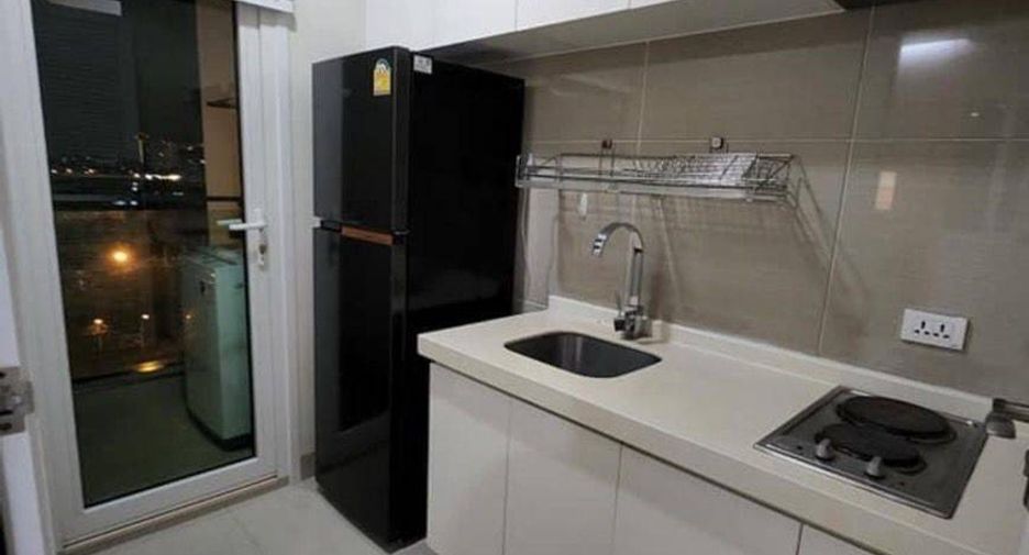 Condo en venta de 2 habitaciones en Huai Khwang, Bangkok