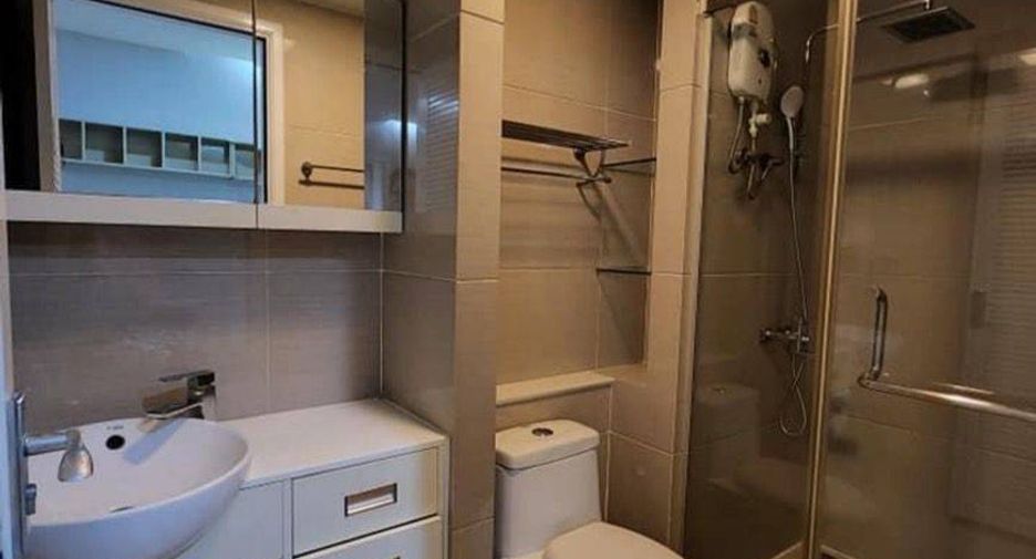 Condo en venta de 2 habitaciones en Huai Khwang, Bangkok