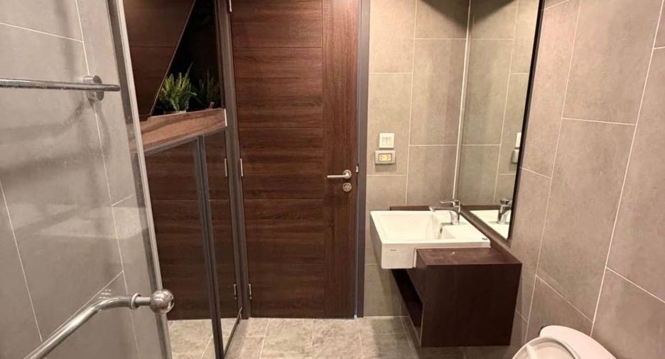 À louer et à vendre 1 chambre condo à Watthana, Bangkok