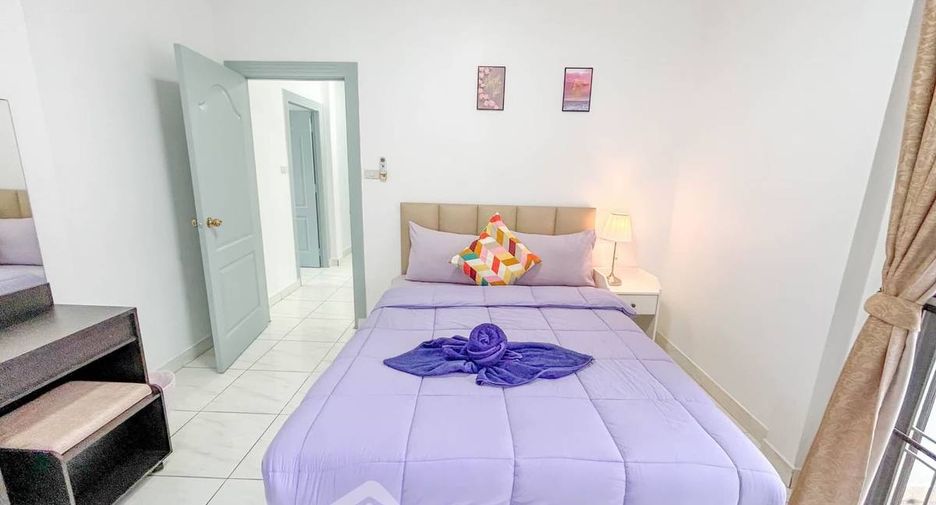 Villa en alquiler y en venta de 4 habitaciones en Bang Lamung, Chonburi