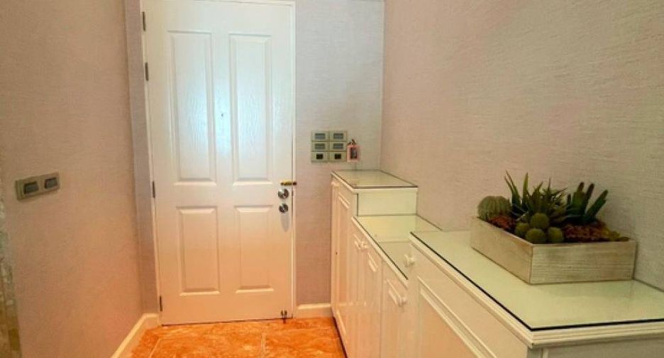 À vendre 1 chambre condo à Sathon, Bangkok