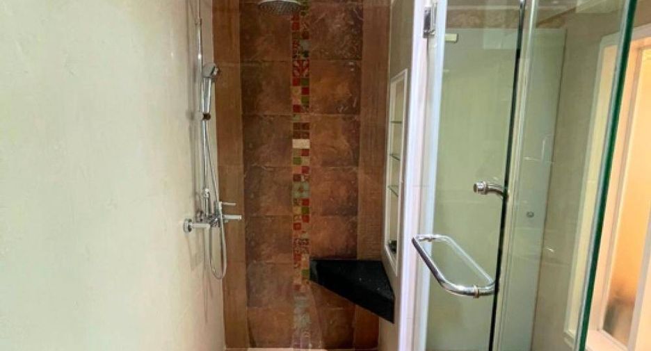 À vendre 1 chambre condo à Sathon, Bangkok