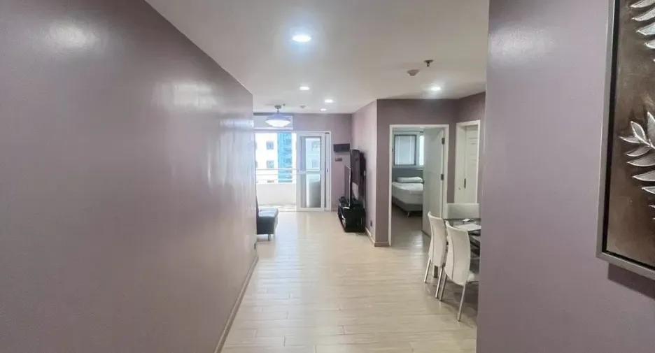 For rent 2 bedrooms condo in Watthana, Bangkok