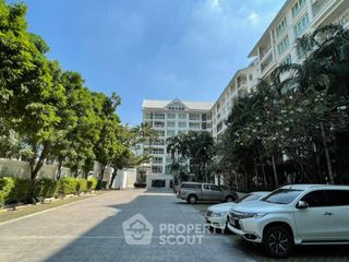 For sale 2 ベッドルーム condo in Khlong San, Bangkok