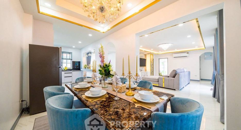 Villa en venta de 4 habitaciones en Bang Lamung, Chonburi