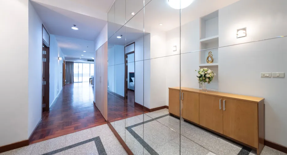 Wohnung zur Miete mit 3 Zimmer in Khlong Toei, Bangkok