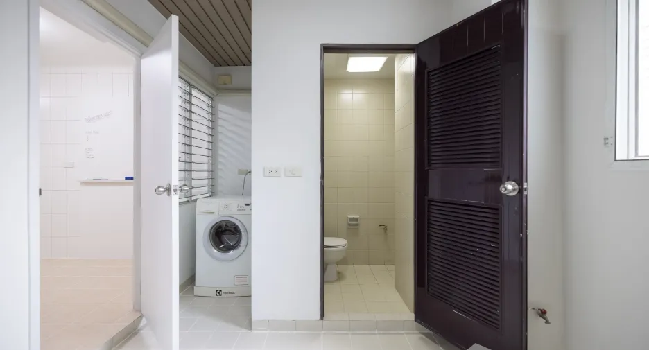 Wohnung zur Miete mit 3 Zimmer in Khlong Toei, Bangkok