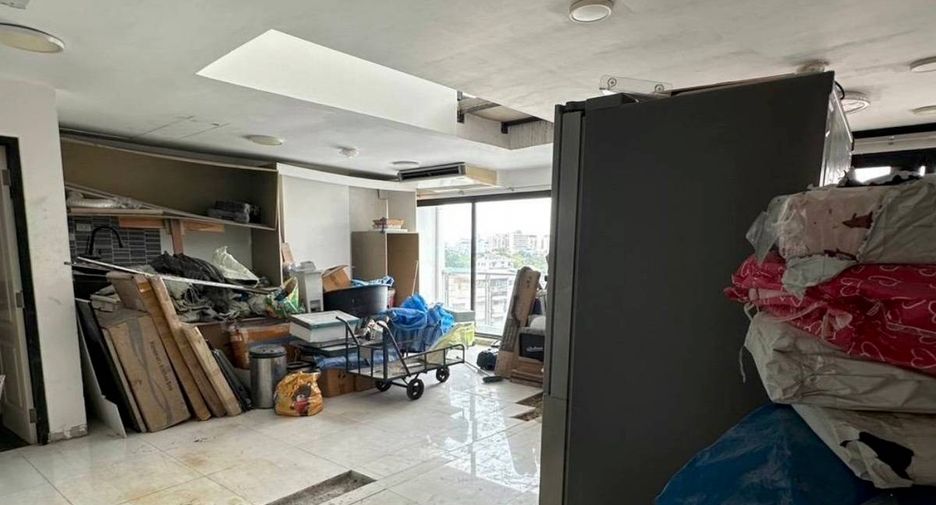 For sale 2 ベッドルーム condo in Khlong Toei, Bangkok