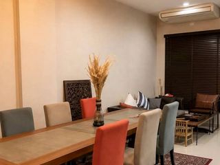 Reihenhaus zum Kauf mit 4 Zimmer in Phra Khanong, Bangkok