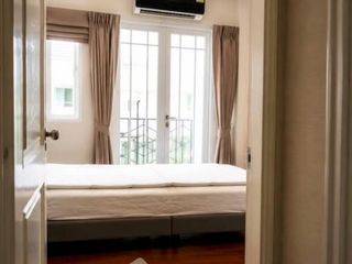 Reihenhaus zum Kauf mit 4 Zimmer in Phra Khanong, Bangkok