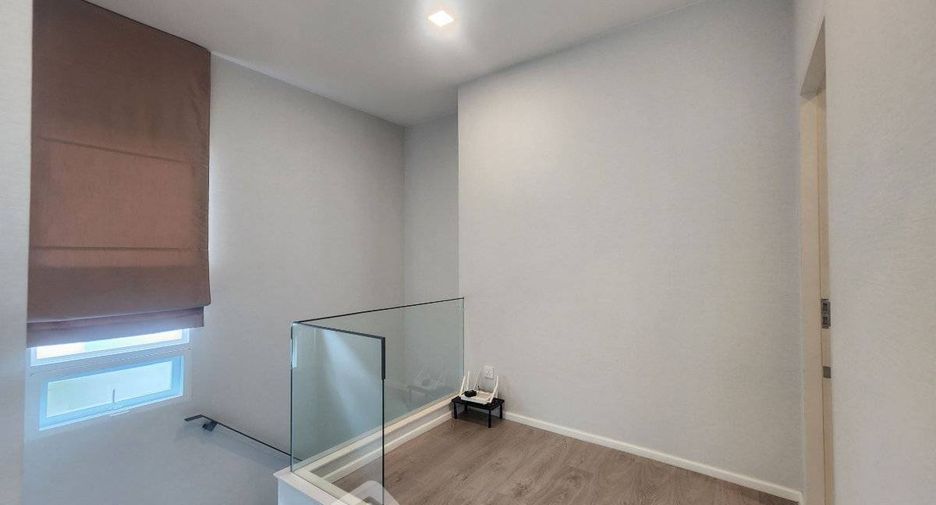 Casa en alquiler y en venta de 4 habitaciones en Prawet, Bangkok