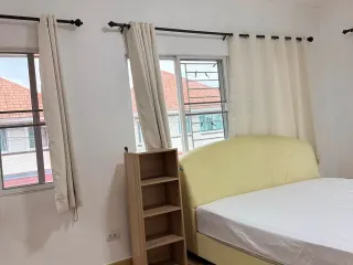Casa en alquiler de 4 habitaciones en San Sai, Chiang Mai