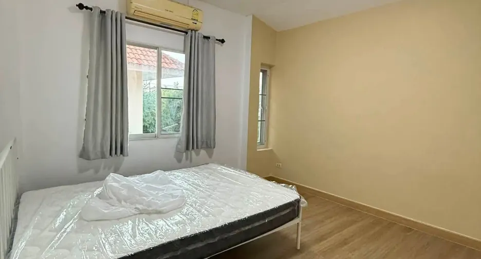 Casa en alquiler de 4 habitaciones en San Sai, Chiang Mai