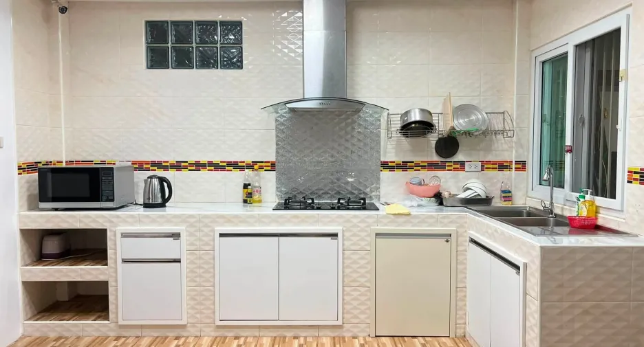 Casa en alquiler de 4 habitaciones en San Sai, Chiang Mai