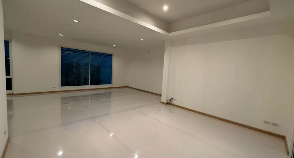 For sale 3 bedrooms house in Mueang Chiang Mai, Chiang Mai