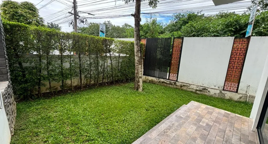 For sale 4 bedrooms house in Mueang Chiang Mai, Chiang Mai