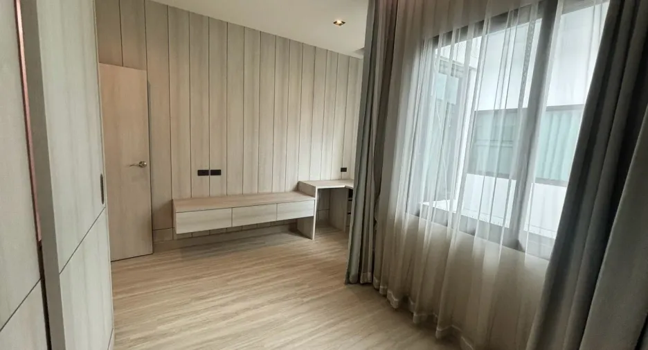 For sale 4 bedrooms house in Mueang Chiang Mai, Chiang Mai